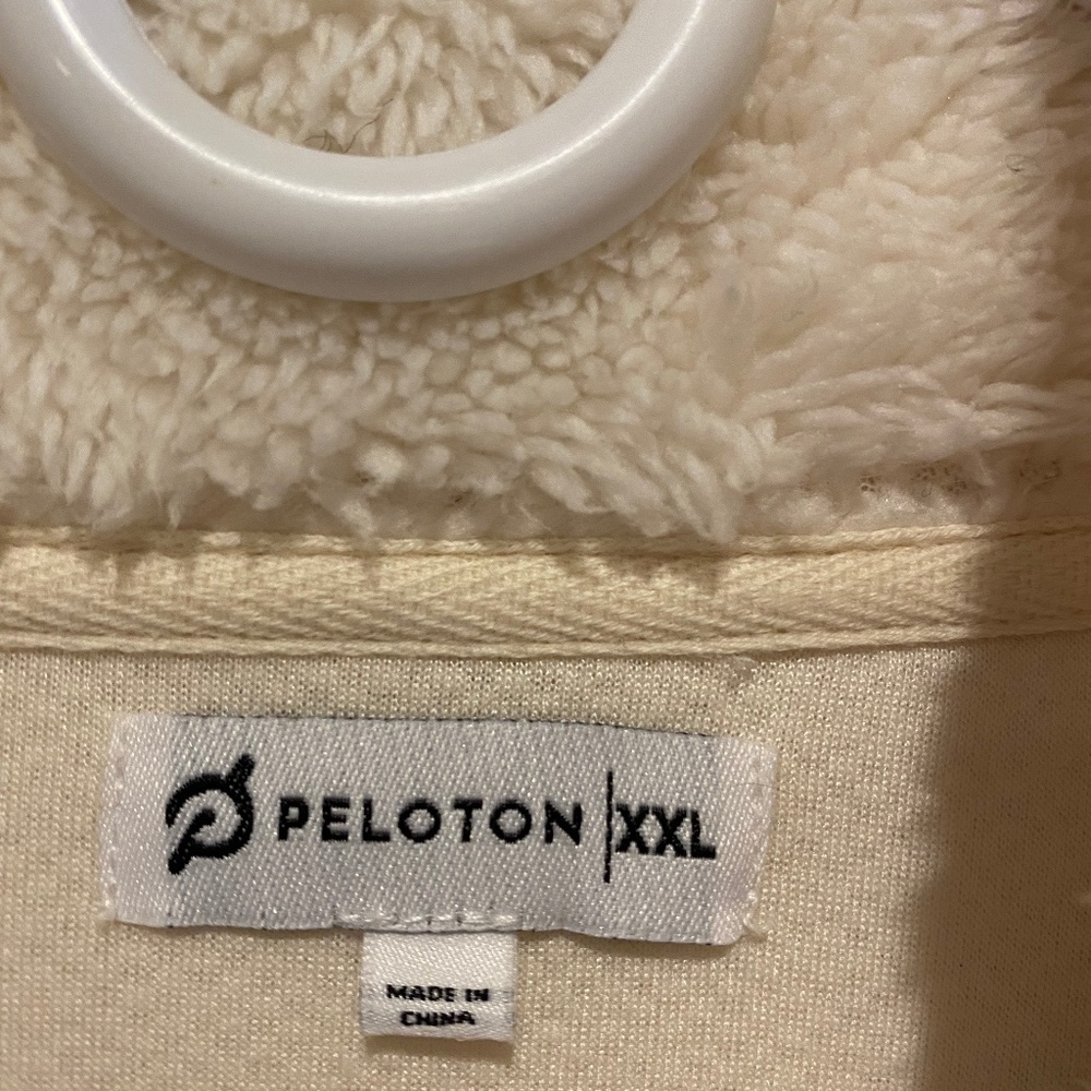 Peloton Sherpa White Hot Pink Navy Zip Teddy Fleece Womens Jacket Size XXL - Picture 4 of 7